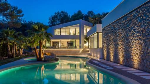 Modern villa with lagoon pool in Son Vida Modern villa with lagoon pool in Son Vida